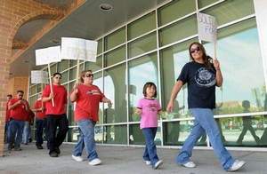 UAW Local 578 members and their supporters participate in an informational picket Sept. 25 in Oshkosh.