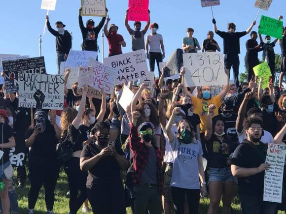 Rockford Crowd May 30 2020